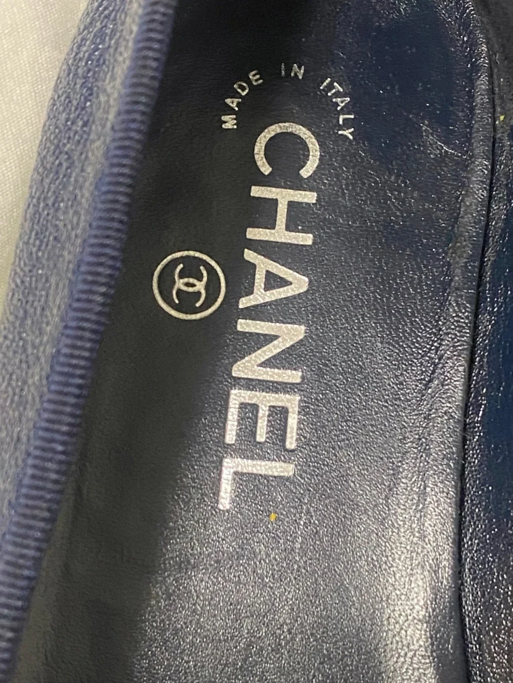 RARE! CHANEL Navy Blue Lambskin Classic Cap-Toe Ballerina Flats Size 38